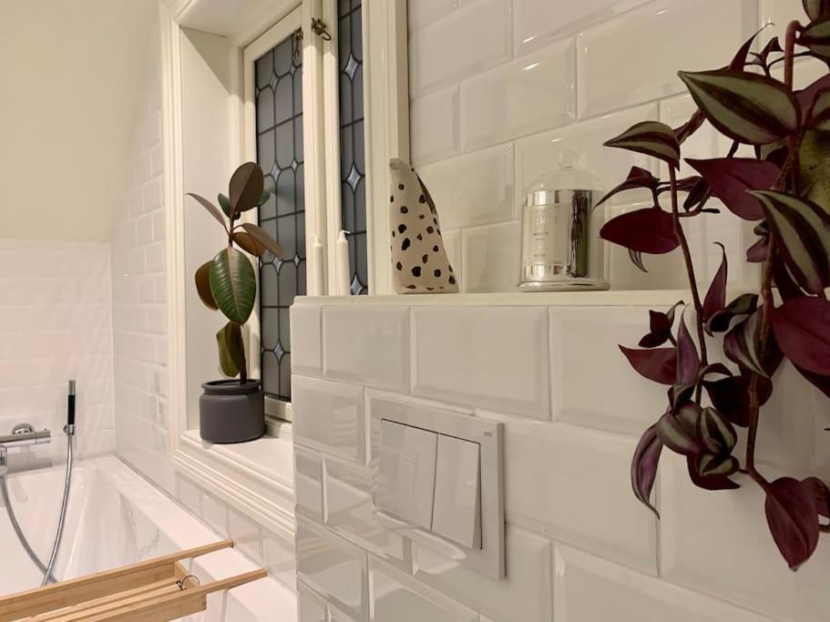 Villaer Big 10 Min Walk From Citycenter-swimmingpool