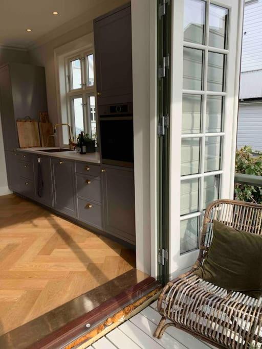 Villaer Big 10 Min Walk From Citycenter-swimmingpool Stavanger