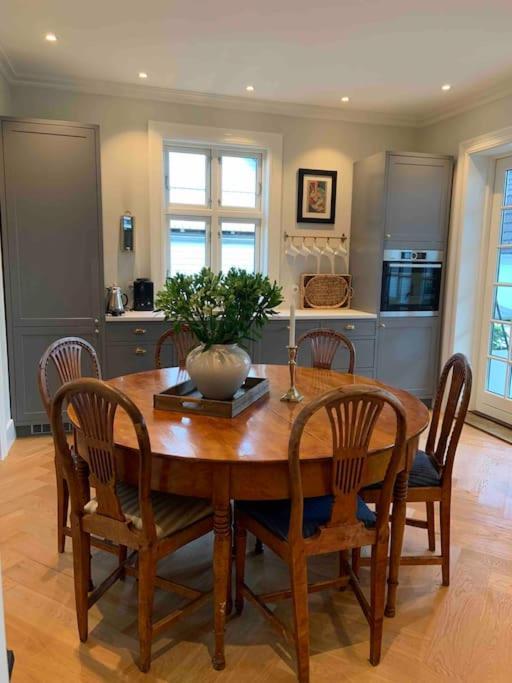 Big 10 Min Walk From Citycenter-swimmingpool Villaer *